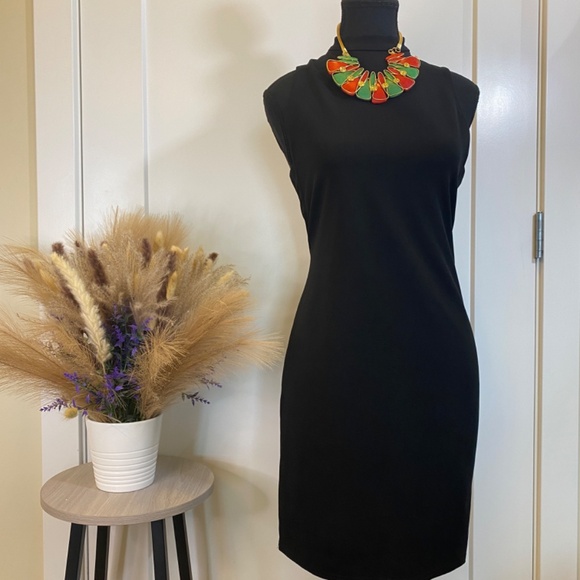 Mini Black Dress by New Look (B1008) - Picture 2 of 9